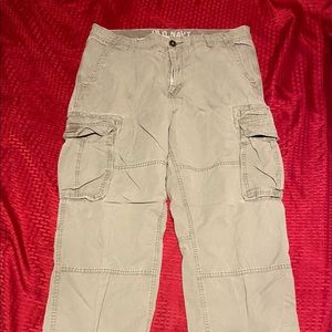 Old Navy mens light weight cargo pants grey.